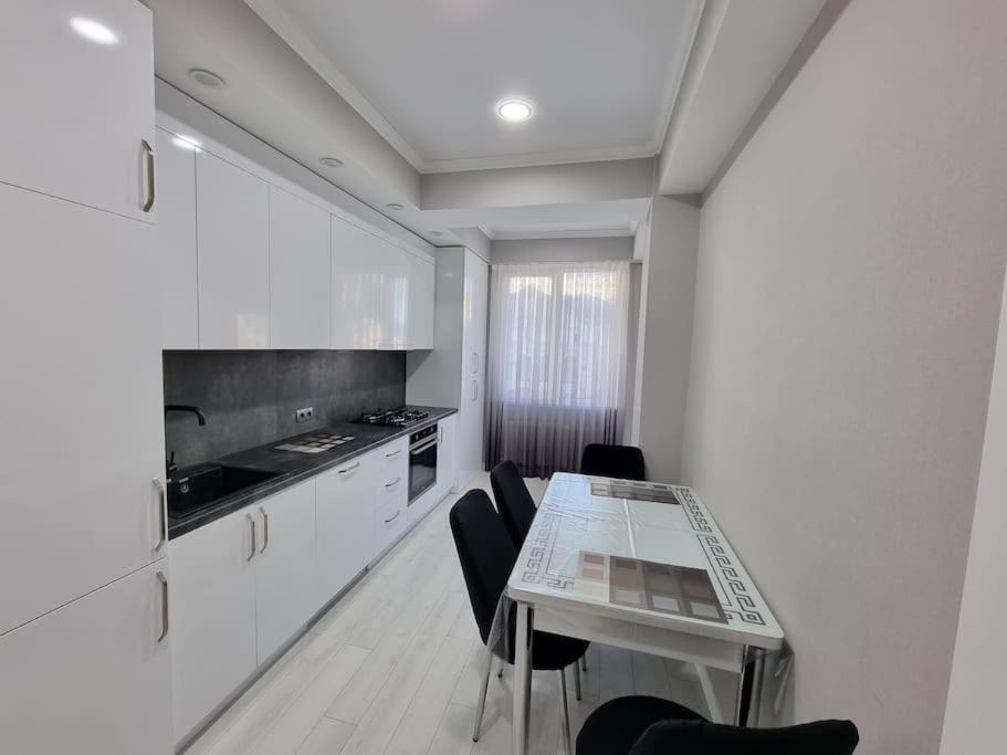 Grand Excelent New Ultra Central Apartments Chişinău Eksteriør billede