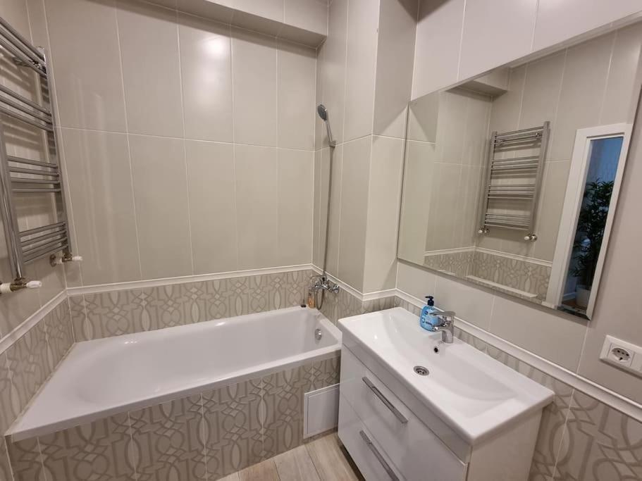 Grand Excelent New Ultra Central Apartments Chişinău Eksteriør billede