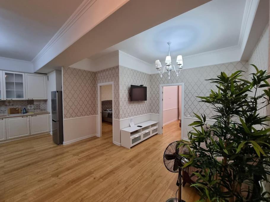Grand Excelent New Ultra Central Apartments Chişinău Eksteriør billede